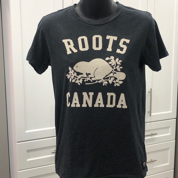 Roots Tops - 🦫Roots Charcoal Gray Woman’s T-Shirt – Size XS